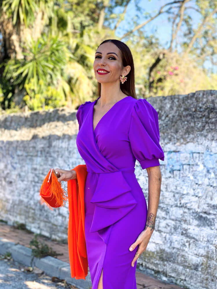 Vestido morado elegante