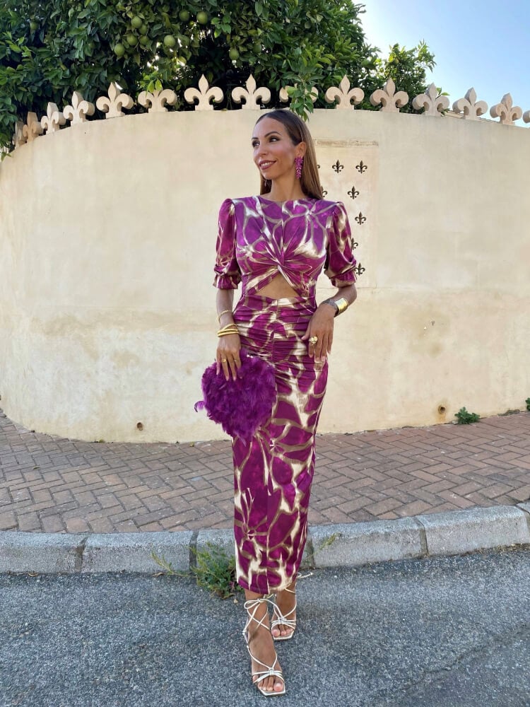 Vestido con hombreras de fiesta