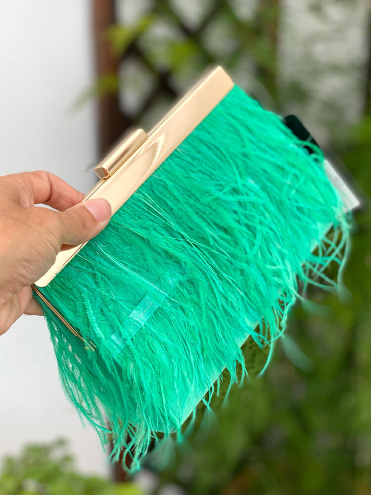 Bolso Verde con Plumas