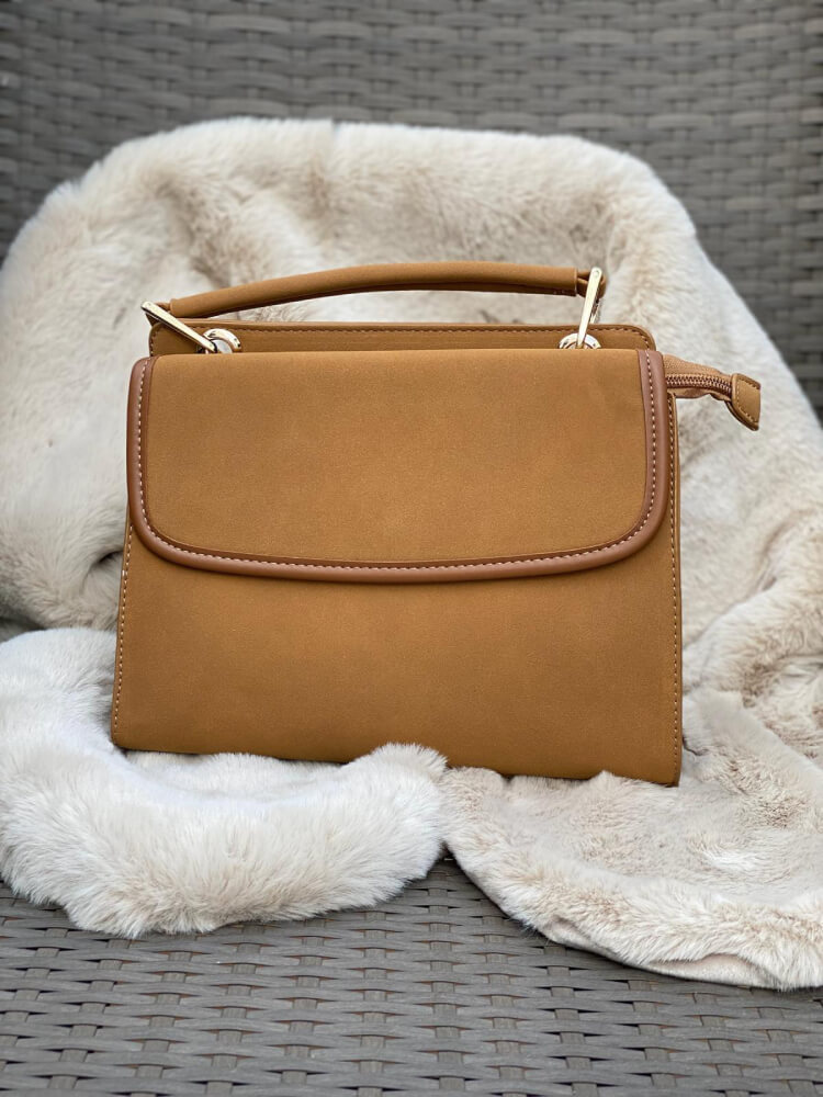 Bolso marrón elegante de mujer