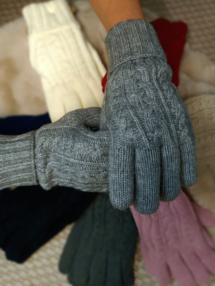 Guantes Grises Elegantes