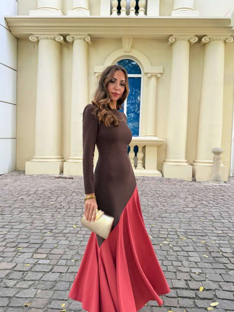 Vestido Bicolor Con Vuelo Elegante