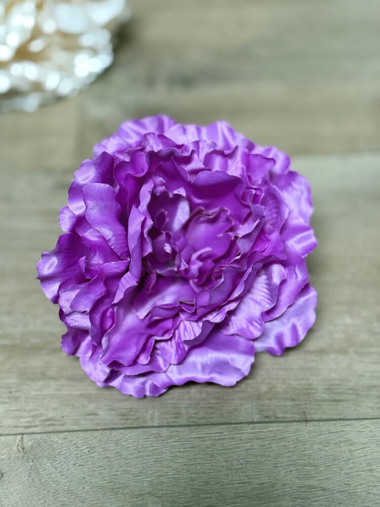 Flor peonía malva