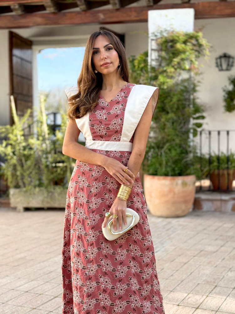 Vestido Marrón Bordado Elegante