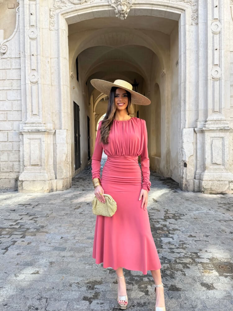 Vestido midi elegante drapeado