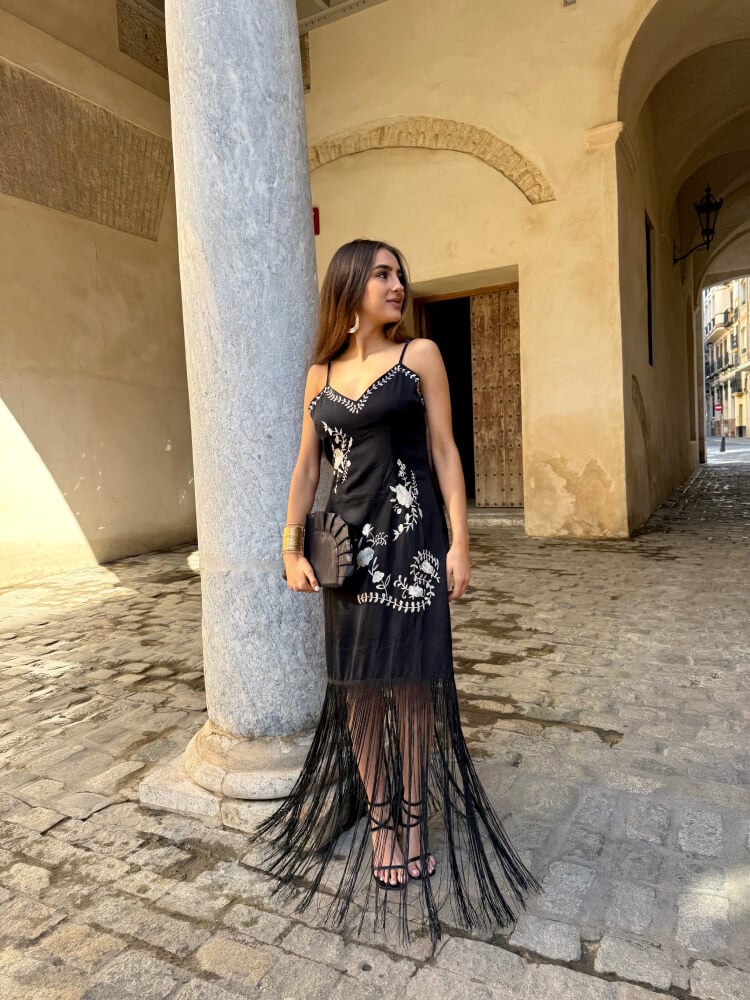 Vestido de invitada negro