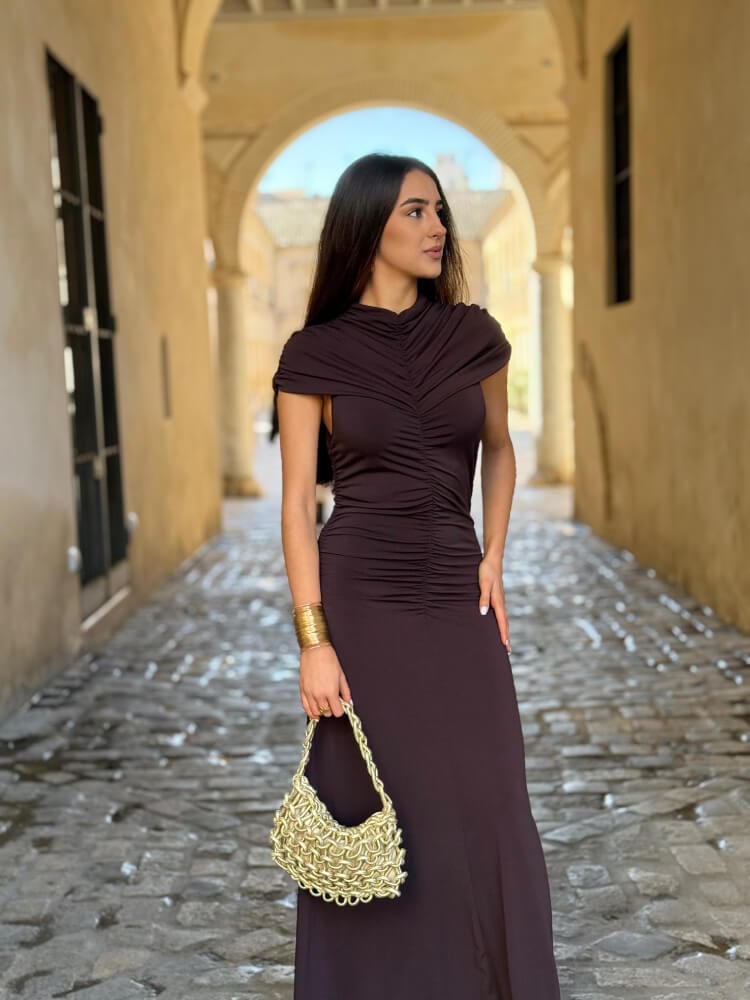 Vestido marrón mate elegante
