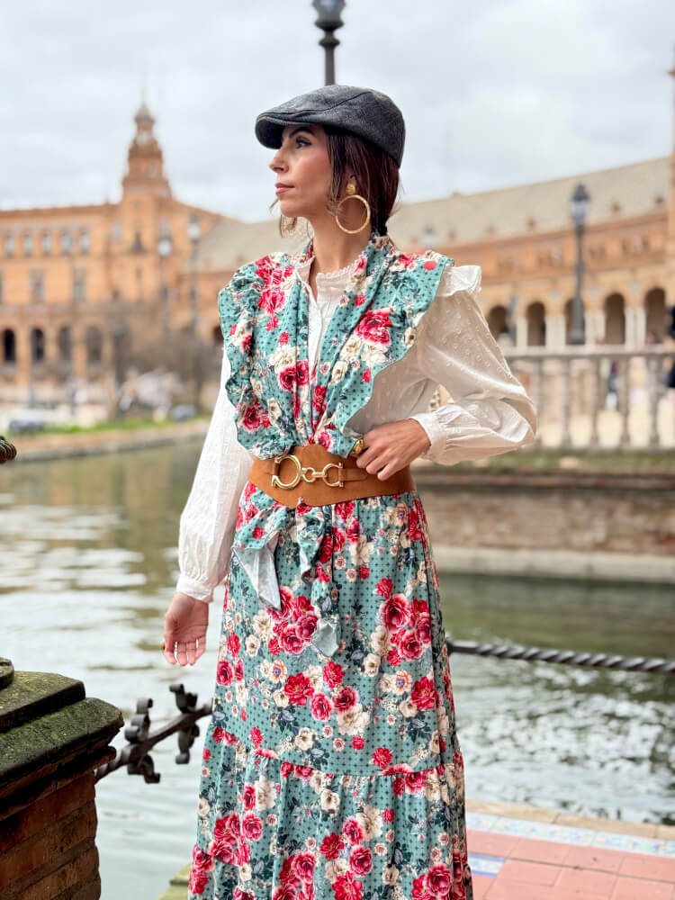 Piquillo en un tono verde intenso estampado floral femenino