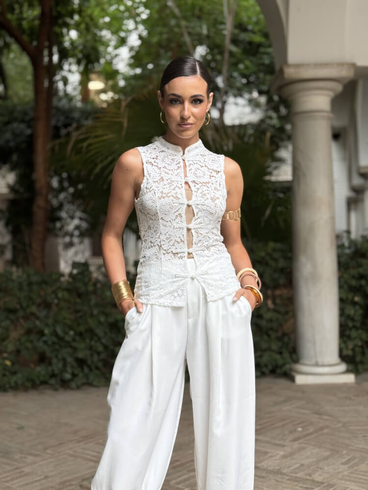 Top blanco con encaje