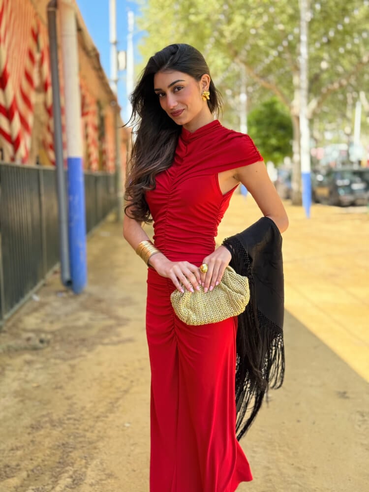 Vestido rojo sin brillo ajuste elástico favorecedor