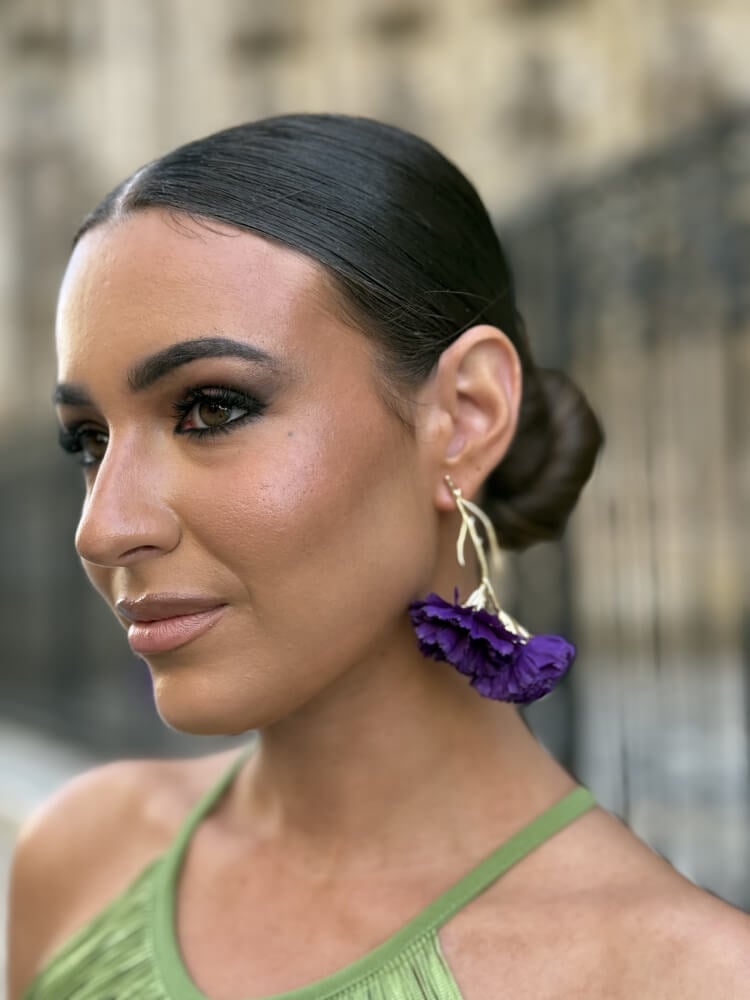 Pendientes clavel morado