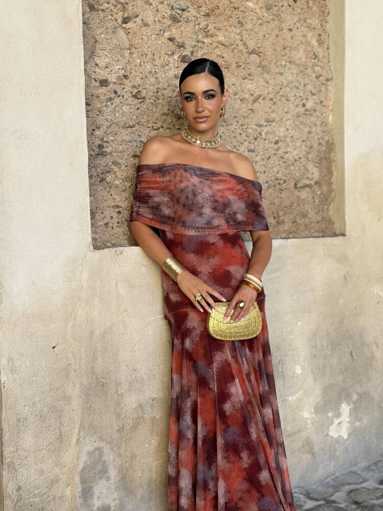 Vestido Tie-Dye En Colores Púrpuras Y Grises Para Invitada