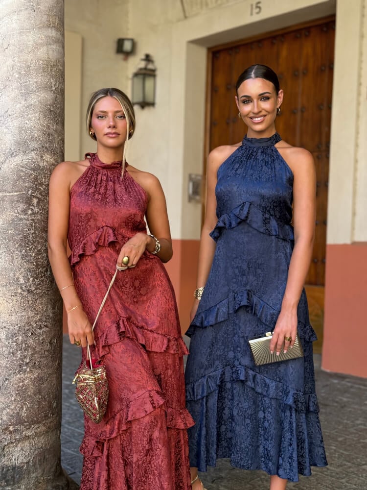 Vestido en tejido sedoso estampado de flores